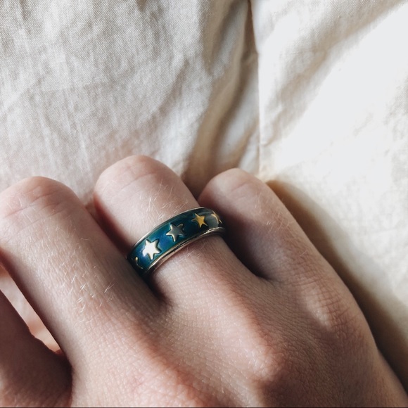 Silver Star Mood Ring - Picture 3 of 4